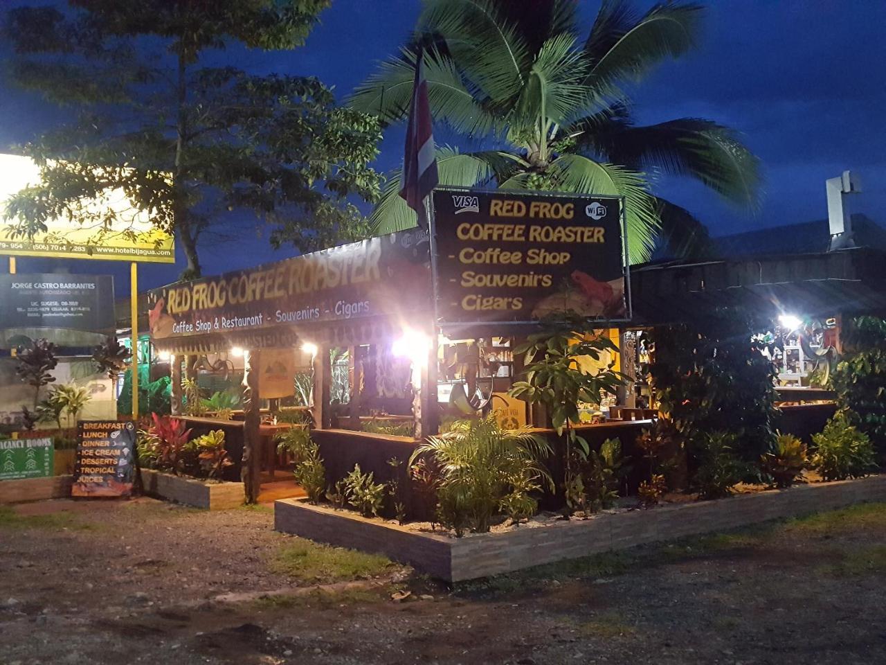 La Fortuna Red Frog Hotel מראה חיצוני תמונה