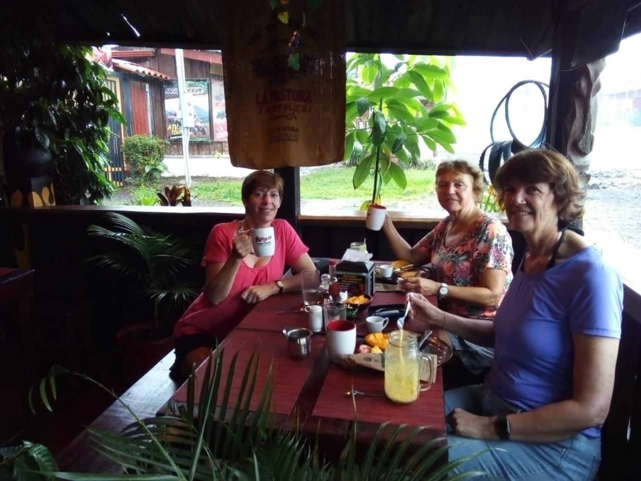 La Fortuna Red Frog Hotel מראה חיצוני תמונה