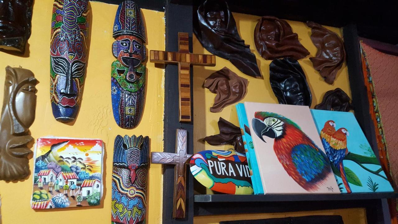La Fortuna Red Frog Hotel מראה חיצוני תמונה