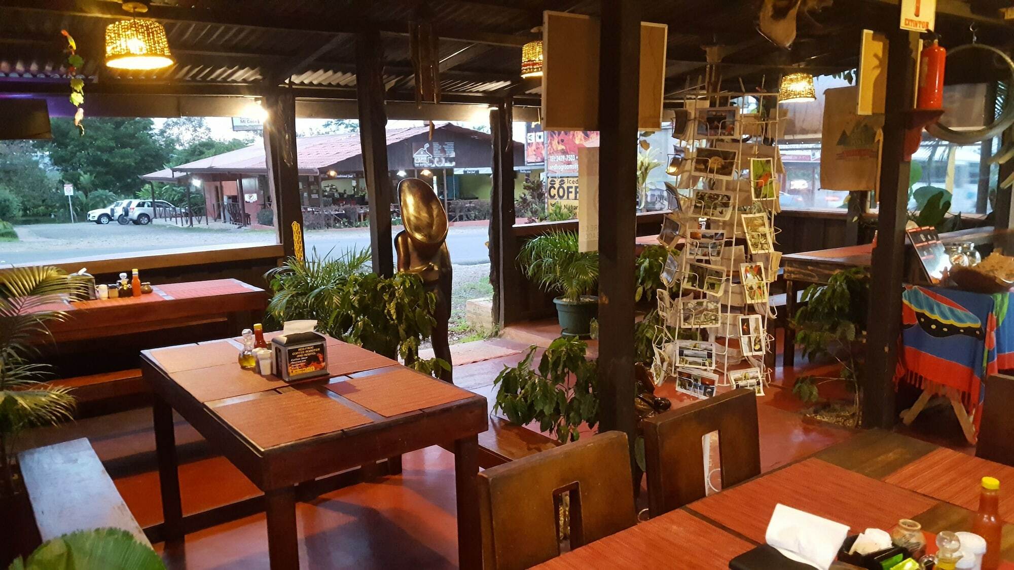 La Fortuna Red Frog Hotel מראה חיצוני תמונה