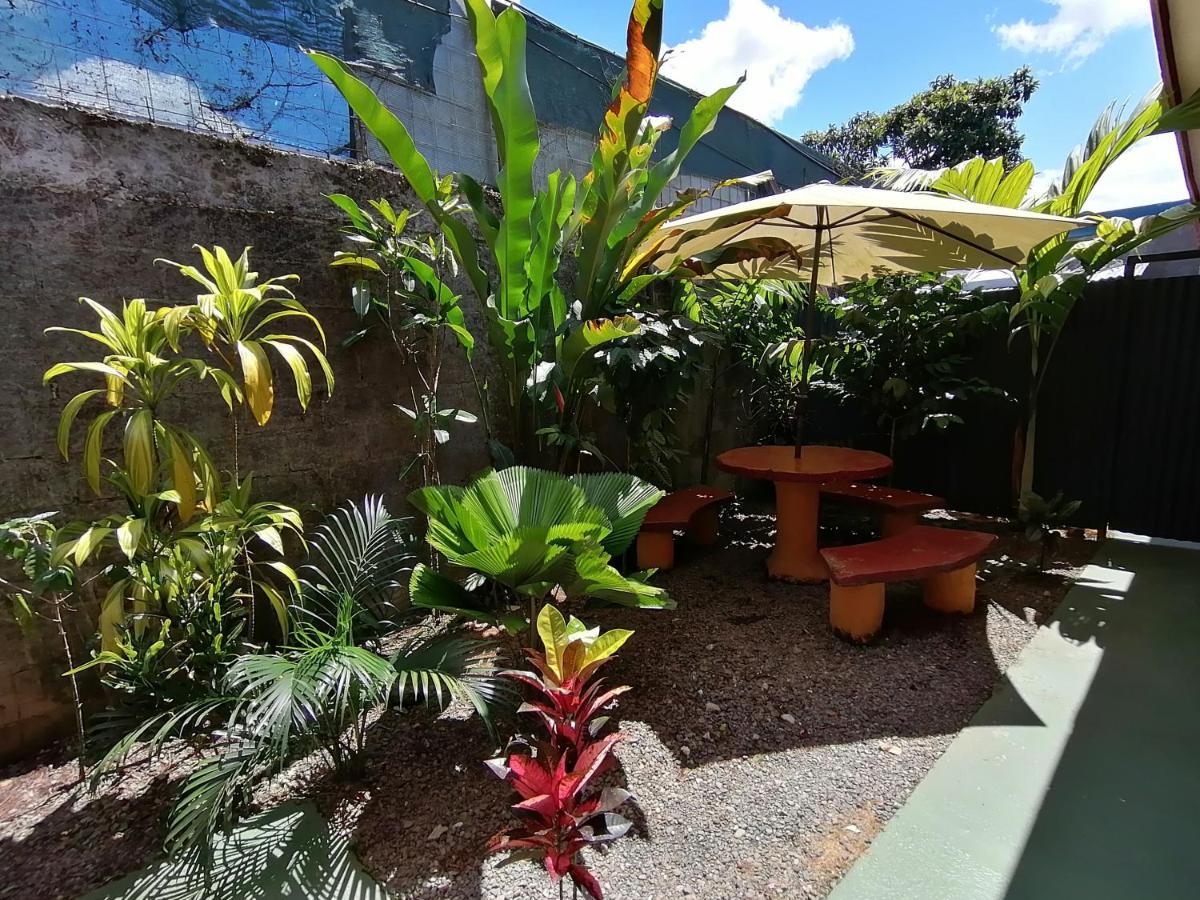 La Fortuna Red Frog Hotel מראה חיצוני תמונה