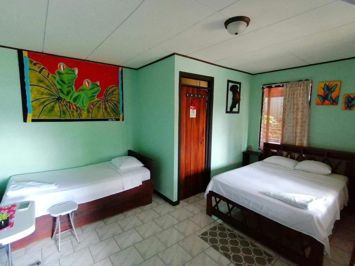 La Fortuna Red Frog Hotel מראה חיצוני תמונה