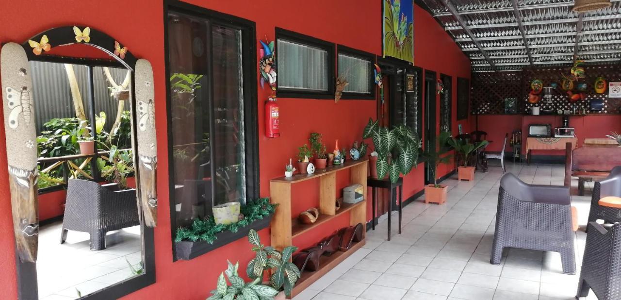 La Fortuna Red Frog Hotel מראה חיצוני תמונה